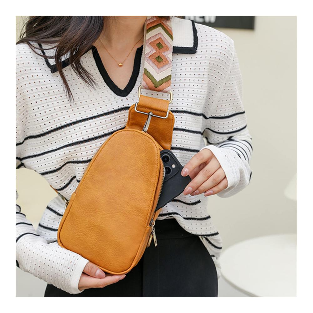 Moderne Damen Leder Umhängetasche mit Breitem Gurt und Dreieckiger Kopfhörertasche – Perfekt für Reisen Outdoor und Shopping