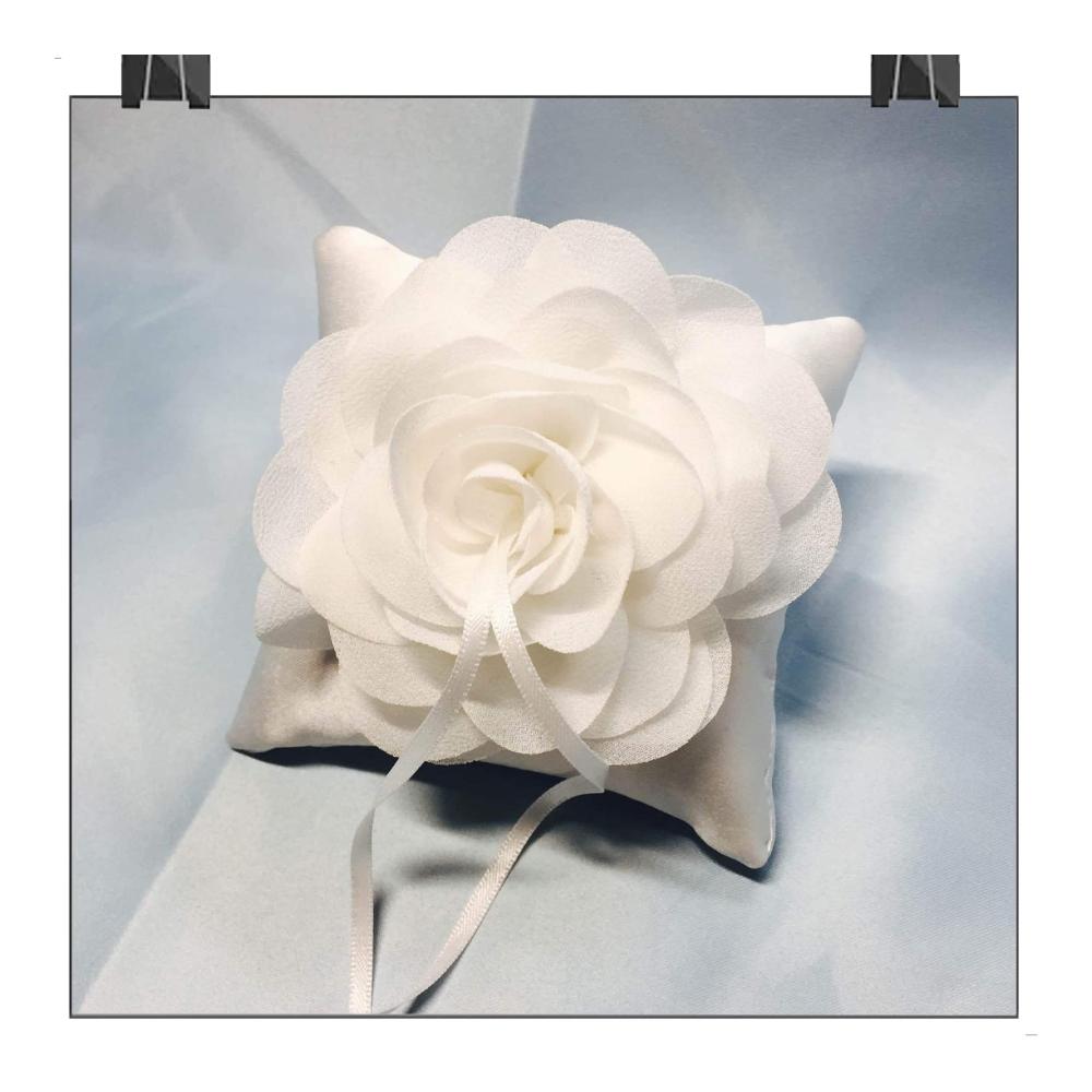 Blumenringkissen für Hochzeit - Elegantes Ringträgerkissen 10 * 10cm weiß - Ideal für Verlobung und Hochzeitsfeier mit Trauringen und Eheringen