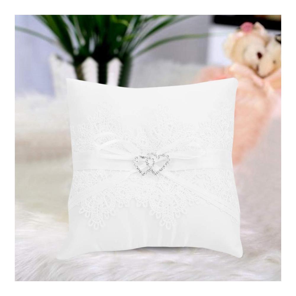 Elfengleiche Eleganz Elfbeinfarbenes Ringkissen für Blumenmädchen aus Satin