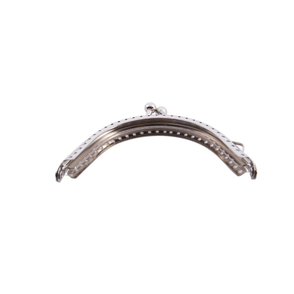 Münzbörse mit Metallrahmen und Karabinerverschluss – Arch Pattern Coin Style Silberdesign
