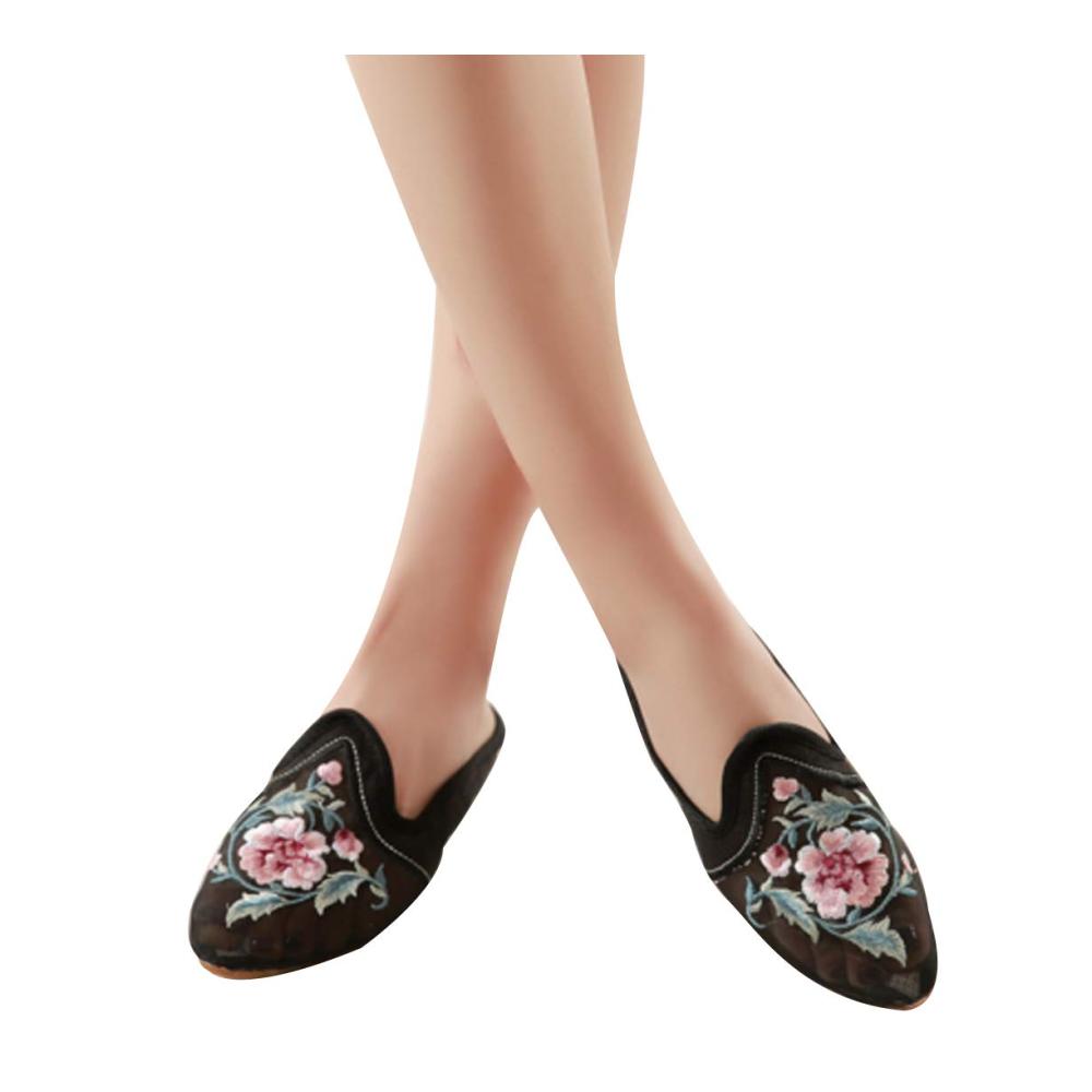 Bestickte Damen-Pumps im chinesischen Retro-Stil | Spitz zulaufende hohle Einzelschuhe mit exquisiter Stickerei