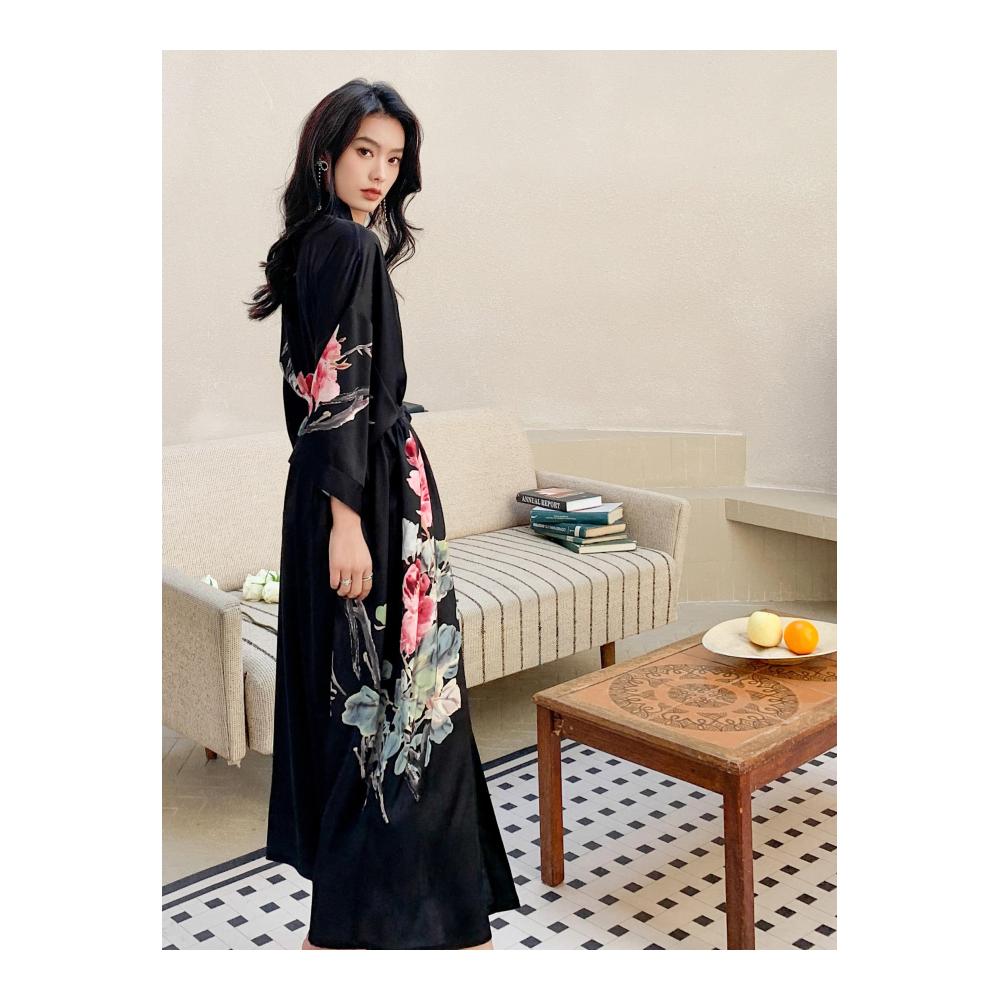 Floraler Satin Kimono Bademantel - Eleganter Damen Morgenmantel für Brautjungfern