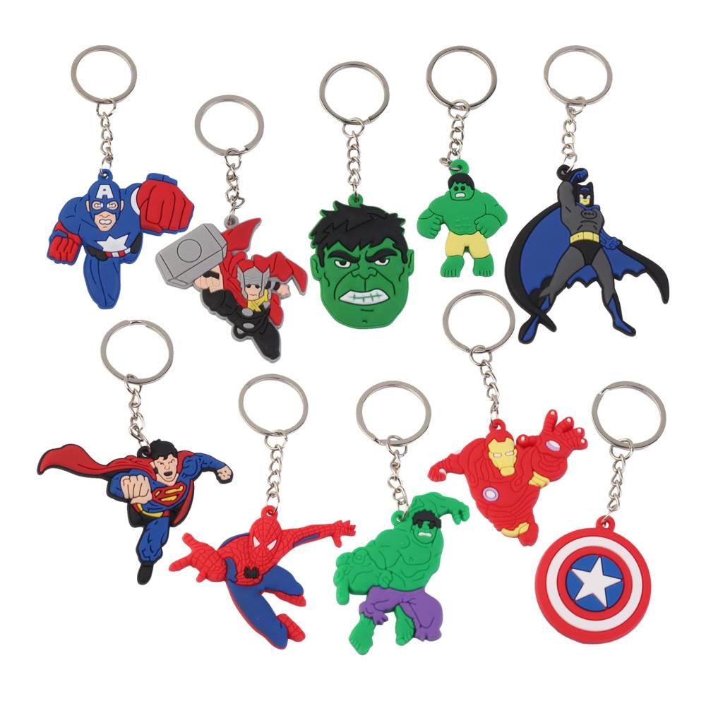 10-teiliges Superhelden-Schlüsselanhänger-Set für Herren – Spider-Man & Iron Man Karikatur Metall Schlüsselringe & Bänder für Männer und Frauen von FAMILIO