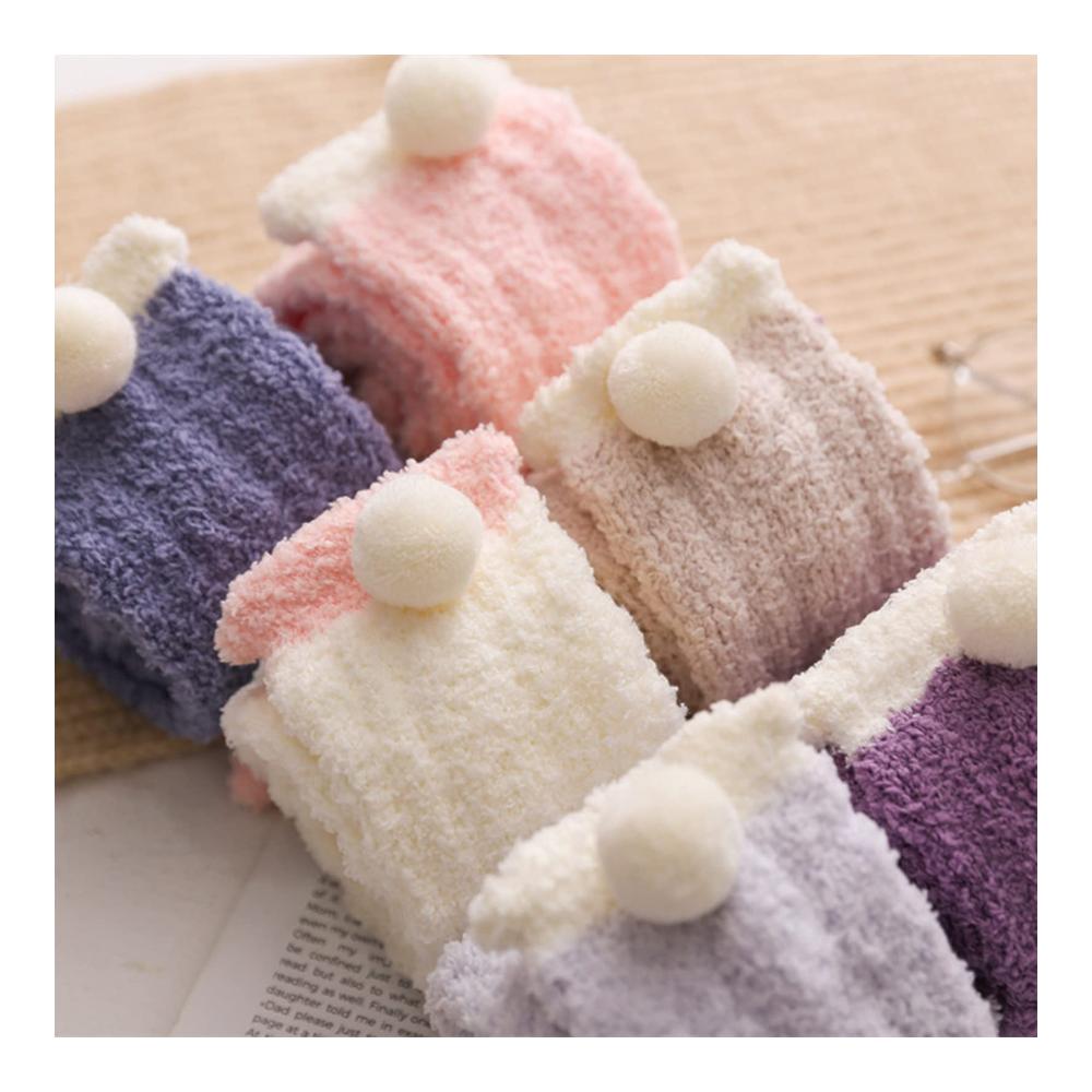 6er Set Damen Stoppersocken - Korallen-Fleece-Plüschsocken für ein flauschiges Weihnachtsfest - Ideales Geschenk für Familie und Freunde