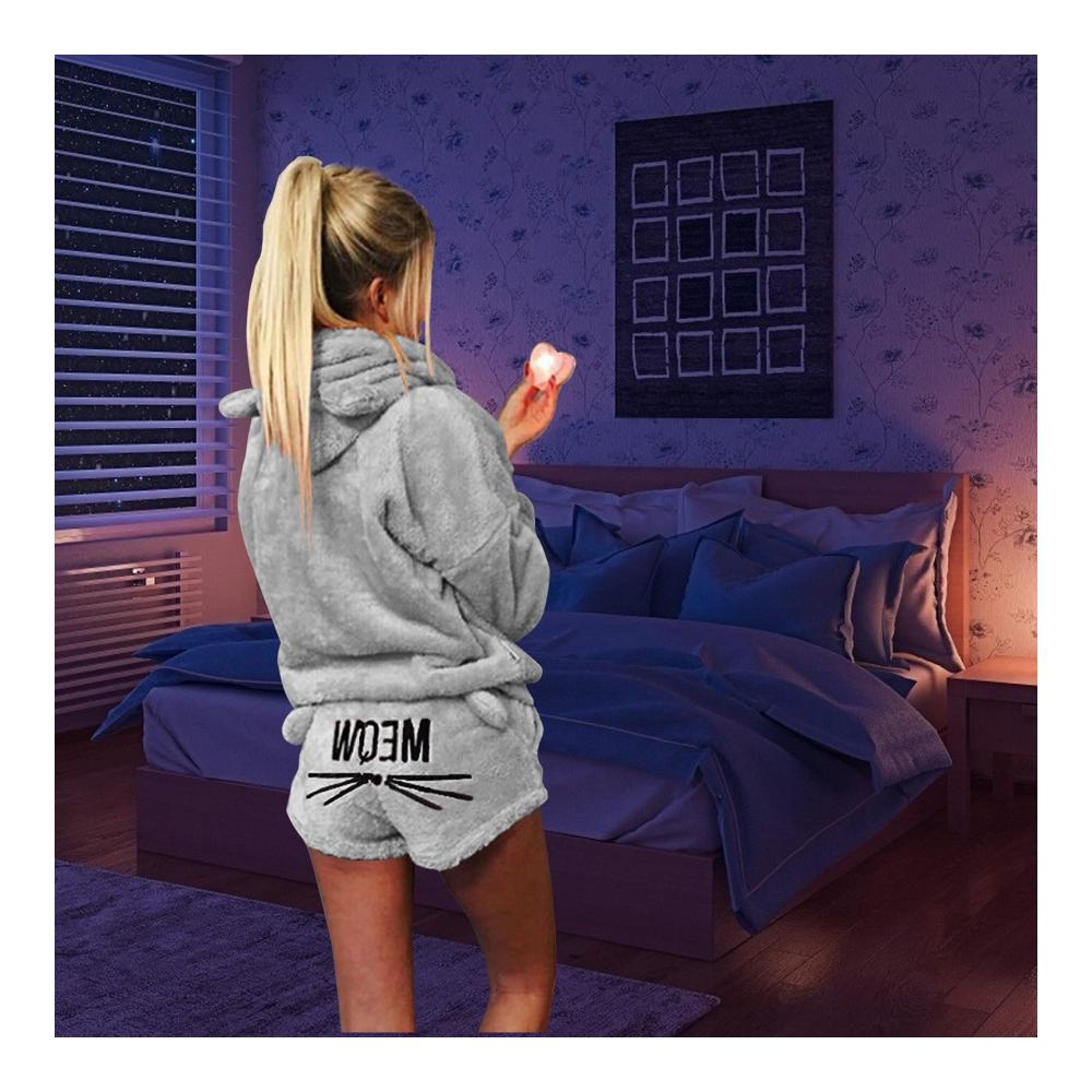 Damen Schlafanzug Set mit Katzen-Stickerei | 2-teilig Winter Nachtwäsche | Niedlicher Mädchen Pyjama mit Kapuze Katzenohren Fleece | Langarm-Bademantel & Shorts Trainingsanzug